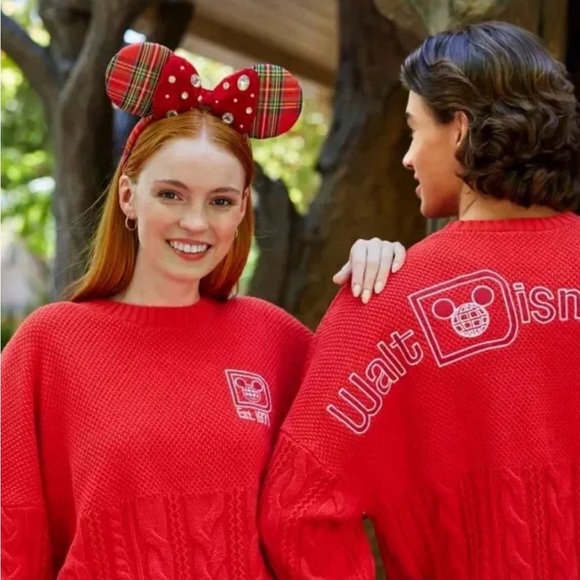 Disney World 2023 Unisex XL Red Crochet Knit Holiday Embroidered Spirit Jersey - Picture 1 of 14